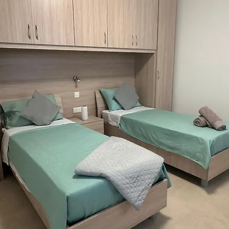 Court - 3 Bdr Maisonette & 2 Bdr *